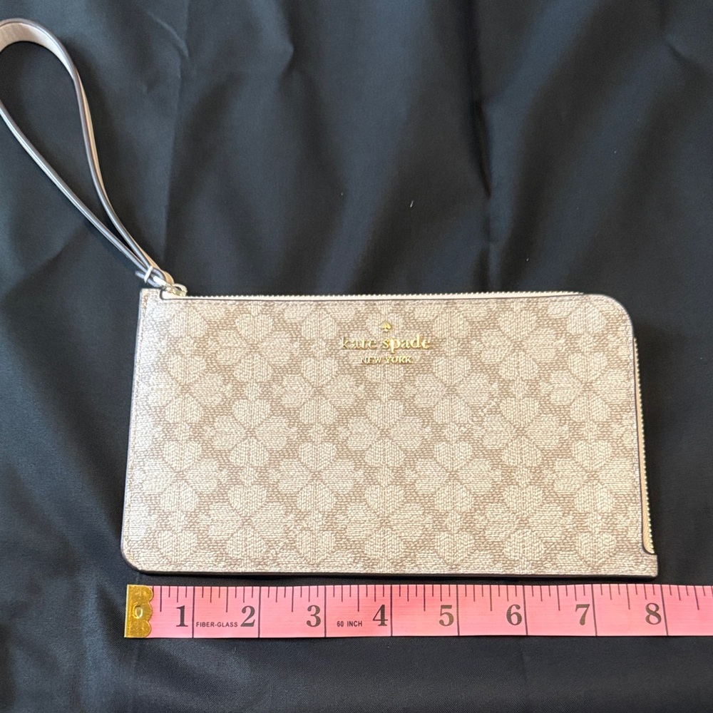 Kate Spade Cream Floral Wristlet
